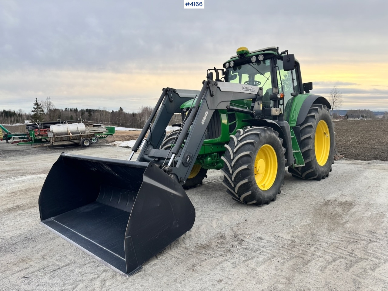 2010 John Deere 7430 w/ Front loader and GPS. 3760 hours! - 장궤형 트랙터 : 사진 1 2010 John Deere 7430 w/ Front loader and GPS. 3760 hours! - 장궤형 트랙터 : 사진 1