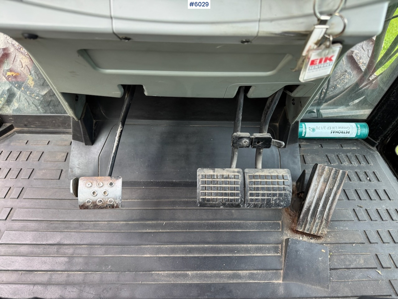 장궤형 트랙터 2010 Massey Ferguson 5445 with Front Loader : 사진 15