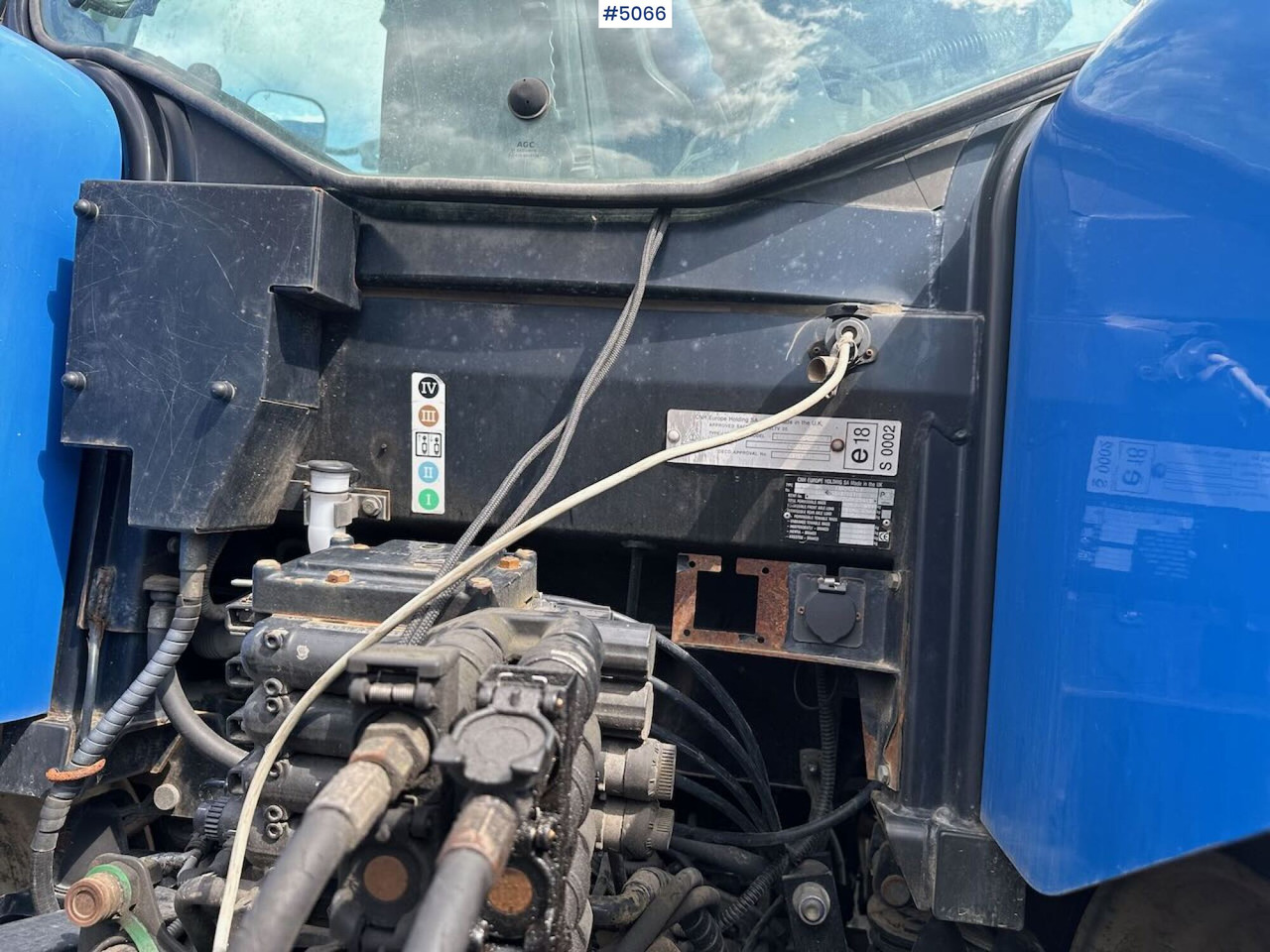 리스 2011 New Holland T6080 w/ trima +5.1p 2011 New Holland T6080 w/ trima +5.1p : 사진 12 리스 2011 New Holland T6080 w/ trima +5.1p 2011 New Holland T6080 w/ trima +5.1p : 사진 12