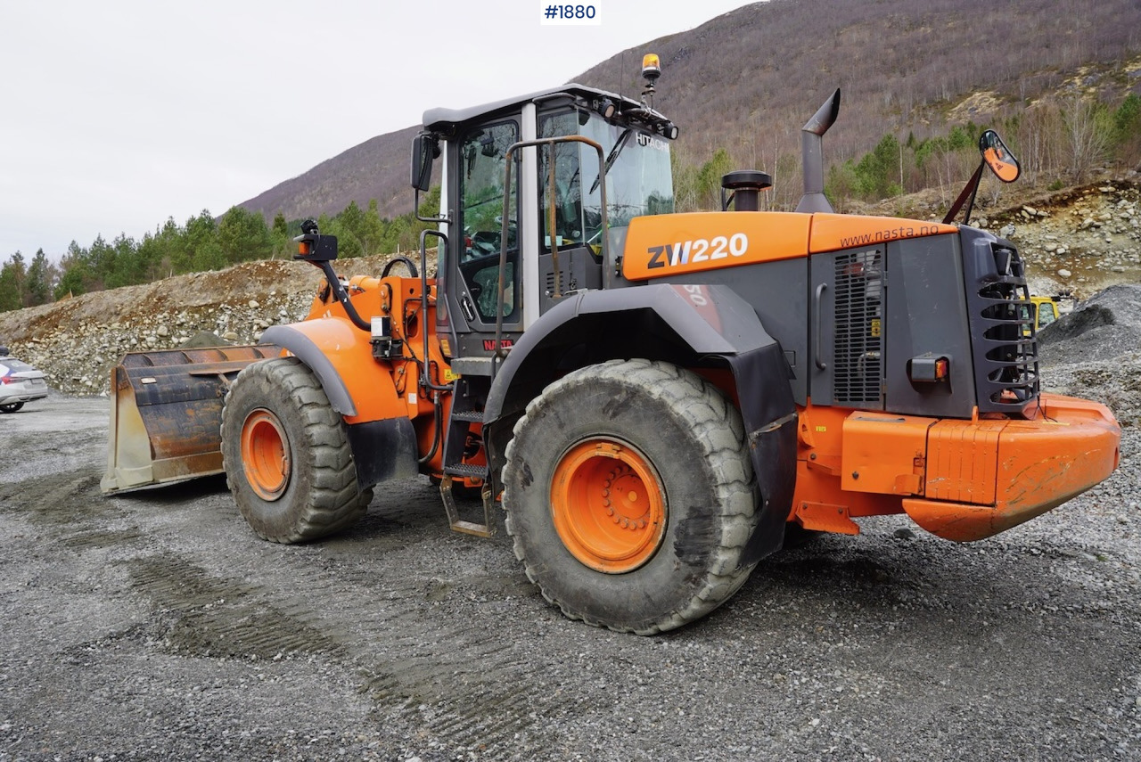 2012 Hitachi ZW220 - 휠 로더 : 사진 4 2012 Hitachi ZW220 - 휠 로더 : 사진 4