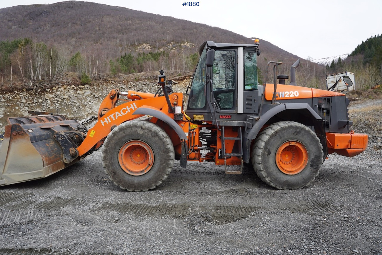 2012 Hitachi ZW220 - 휠 로더 : 사진 1 2012 Hitachi ZW220 - 휠 로더 : 사진 1