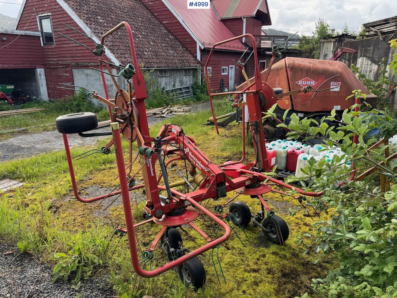 2012 Kverneland Taarup 8052 Spreader harrow - 건초 및 목초 장비 : 사진 3 2012 Kverneland Taarup 8052 Spreader harrow - 건초 및 목초 장비 : 사진 3