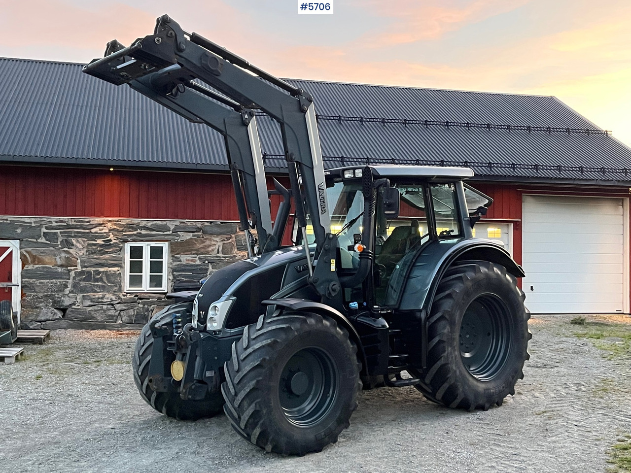 2014 Valtra N143 Direct, well equipped! - 장궤형 트랙터 : 사진 1 2014 Valtra N143 Direct, well equipped! - 장궤형 트랙터 : 사진 1