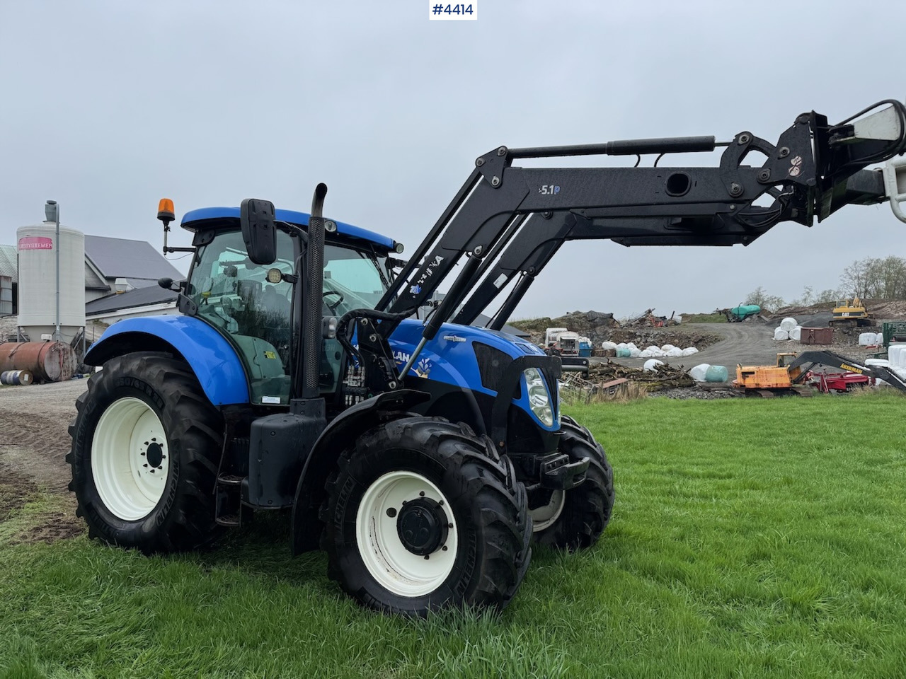 2015 New Holland T7.185 Auto Command w/Front Loader - 장궤형 트랙터 : 사진 2 2015 New Holland T7.185 Auto Command w/Front Loader - 장궤형 트랙터 : 사진 2