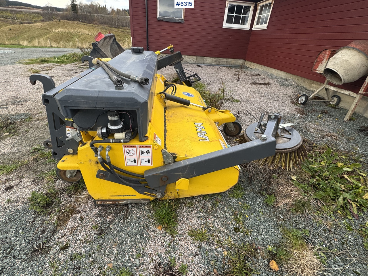 2016 VAMA 2000 Sweeping broom w/ side broom - 빗자루 : 사진 5 2016 VAMA 2000 Sweeping broom w/ side broom - 빗자루 : 사진 5