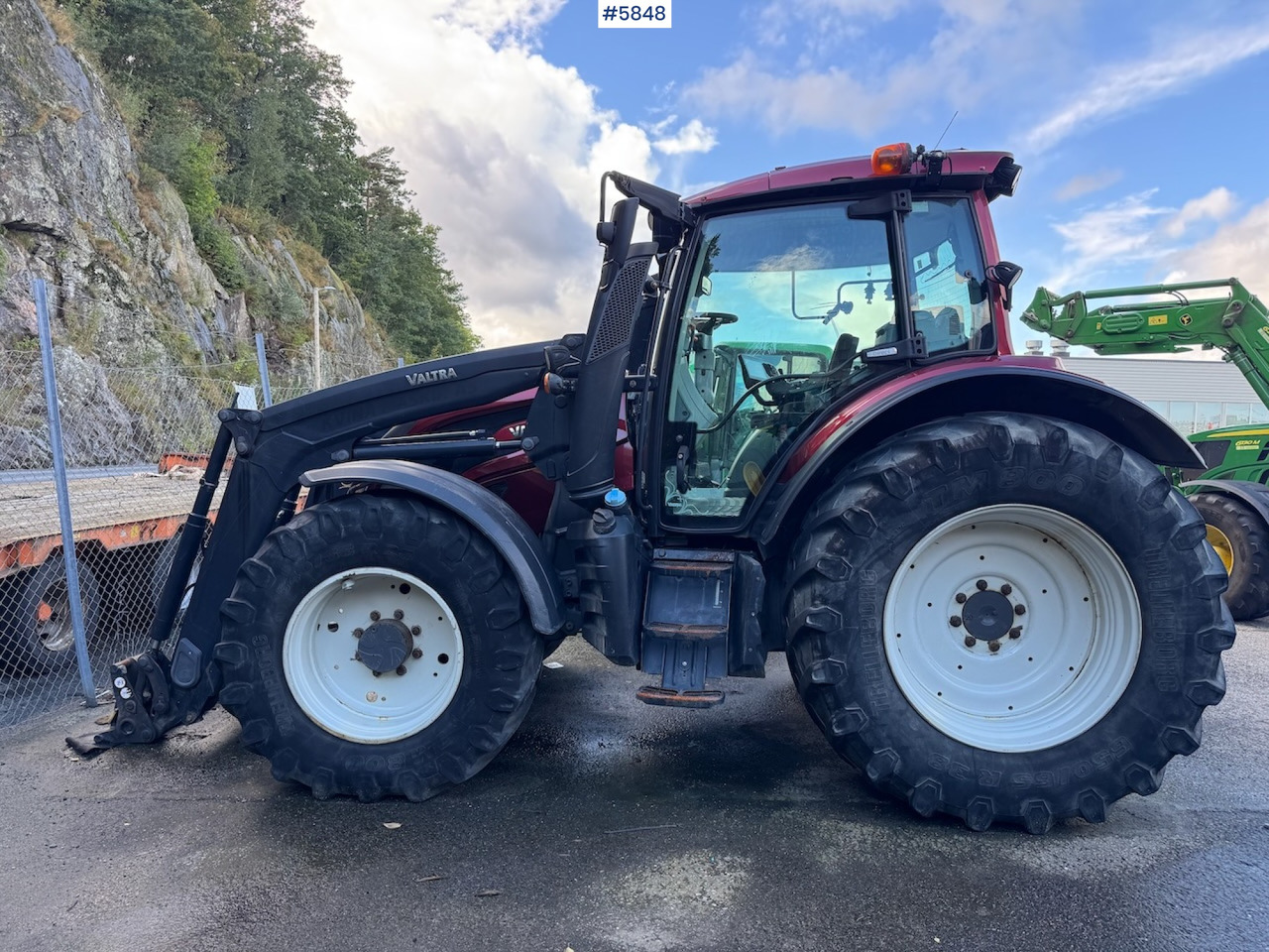 2018 Valtra N174 w/ front loader and plow plate. - 장궤형 트랙터 : 사진 2 2018 Valtra N174 w/ front loader and plow plate. - 장궤형 트랙터 : 사진 2
