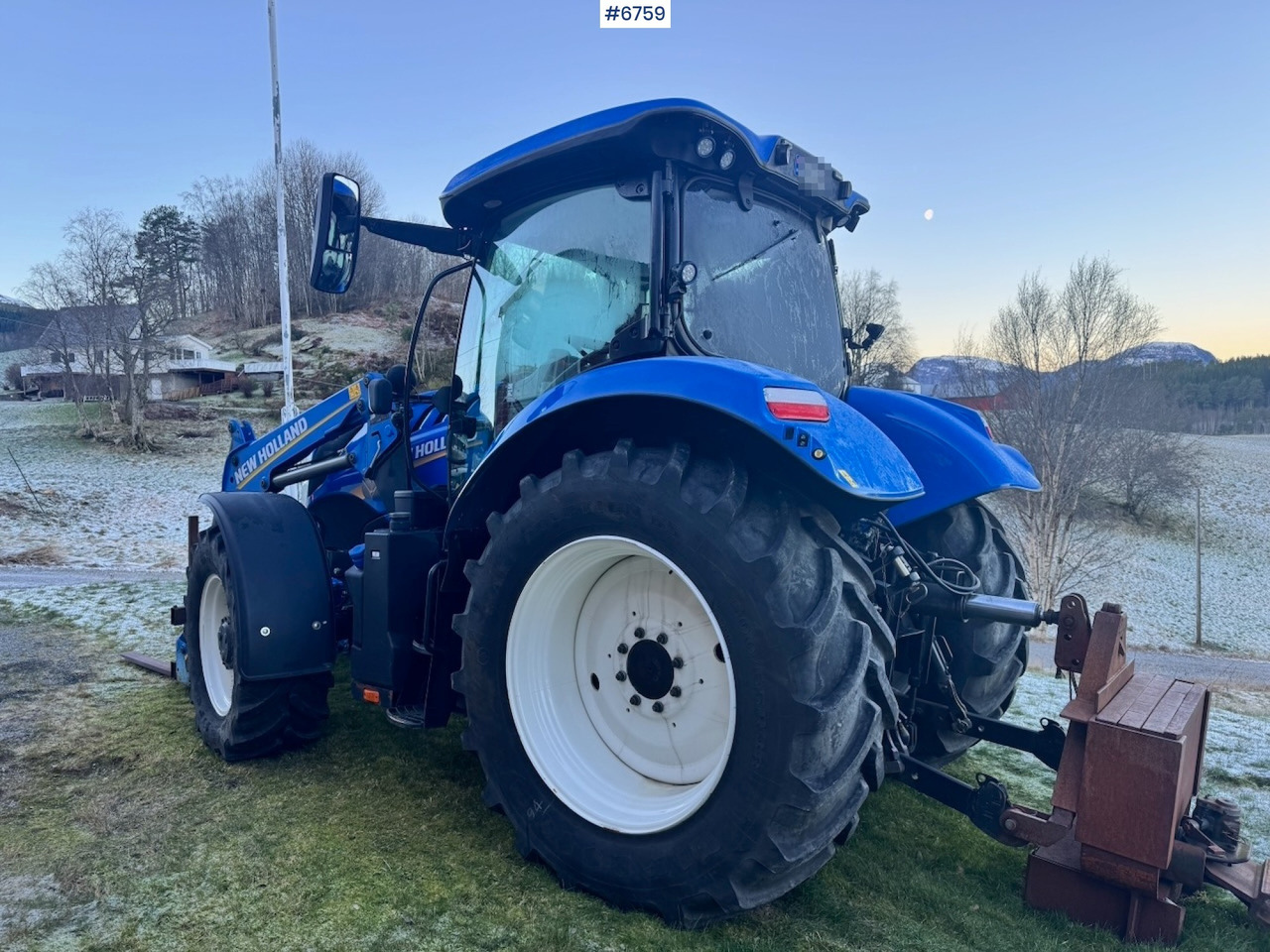 2021 New Holland T6.180 w/ Front loader, 2 sets of tires and Front hydraulics. 2100 hours. - 장궤형 트랙터 : 사진 4 2021 New Holland T6.180 w/ Front loader, 2 sets of tires and Front hydraulics. 2100 hours. - 장궤형 트랙터 : 사진 4