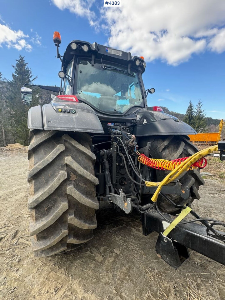 리스  2021 Valtra T234 Versu w/ Quicke Q7 Front Loader 2021 Valtra T234 Versu w/ Quicke Q7 Front Loader : 사진 7