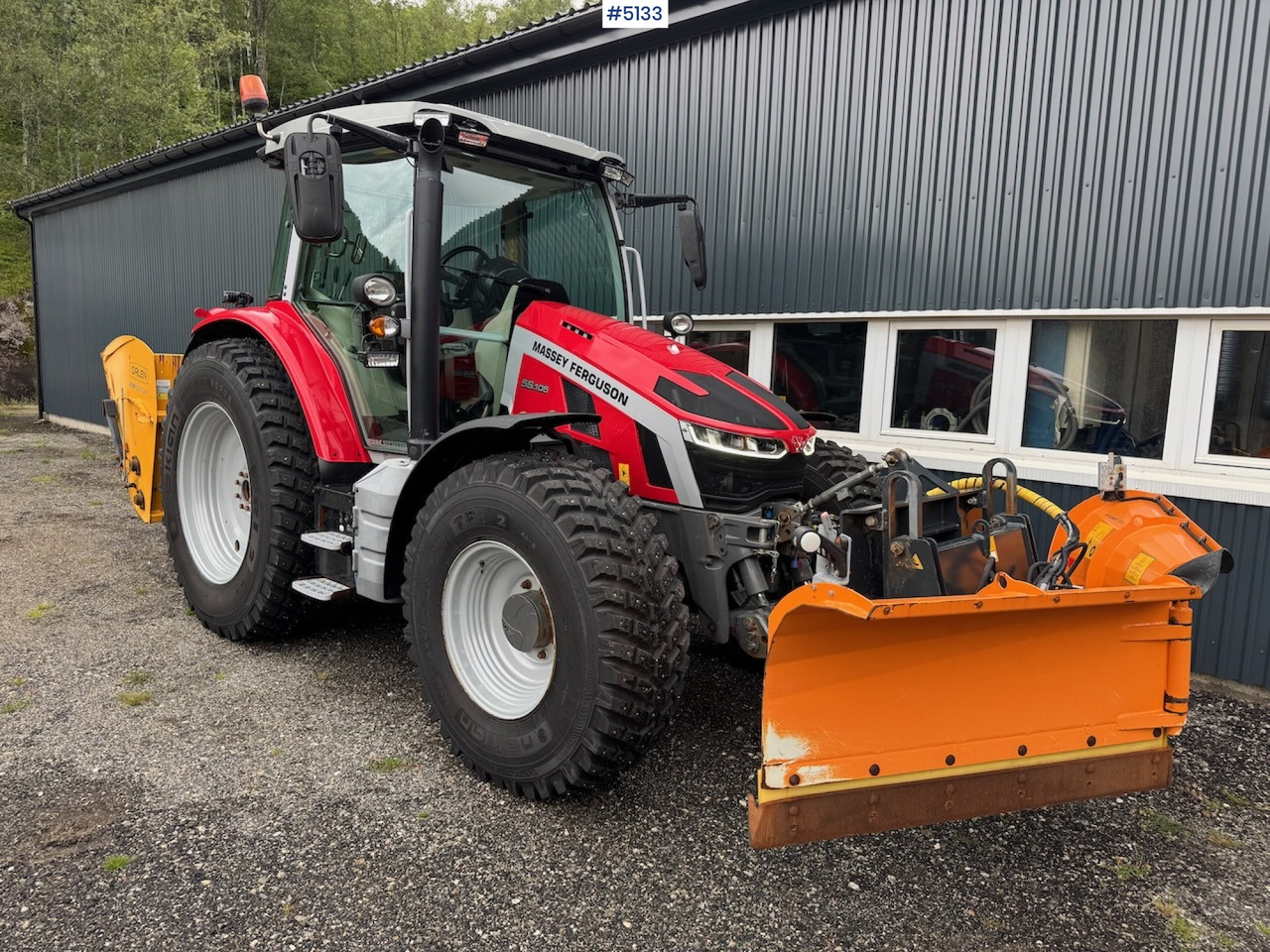 2022 Massey Ferguson 5S.105 w/front hydraulics and plowing rig - 장궤형 트랙터 : 사진 1 2022 Massey Ferguson 5S.105 w/front hydraulics and plowing rig - 장궤형 트랙터 : 사진 1
