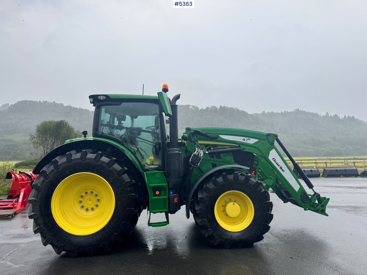 2024 John Deere 6R 215 w/ Front Loader and Front Hydraulics. 520 hours! - 장궤형 트랙터 : 사진 5 2024 John Deere 6R 215 w/ Front Loader and Front Hydraulics. 520 hours! - 장궤형 트랙터 : 사진 5