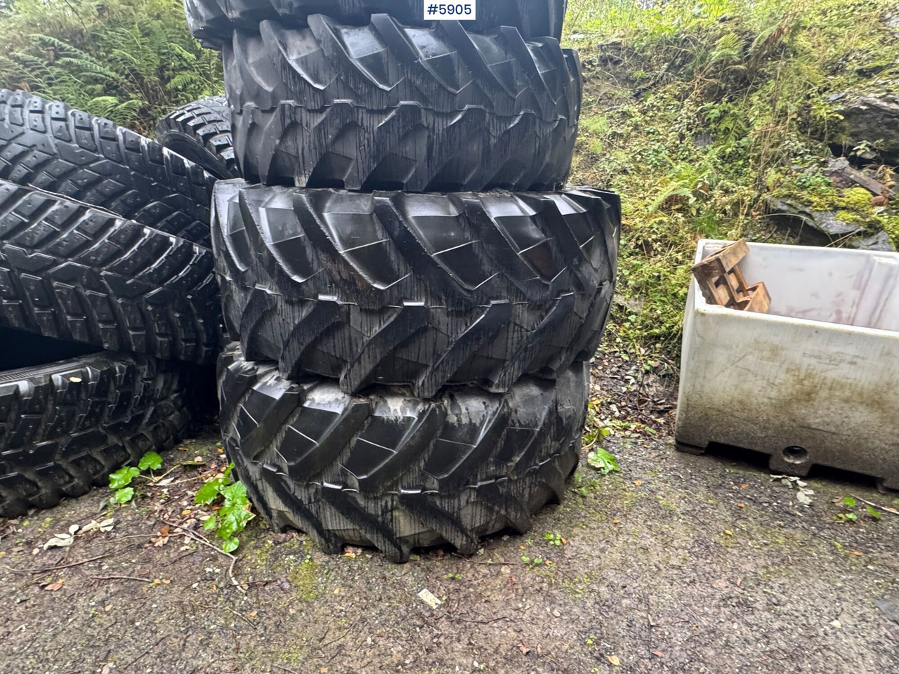 8 pcs Nokian TRI 2 tires. 4 pcs on rims! - 휠 및 타이어 패키지 건설기계 용 : 사진 4 8 pcs Nokian TRI 2 tires. 4 pcs on rims! - 휠 및 타이어 패키지 건설기계 용 : 사진 4