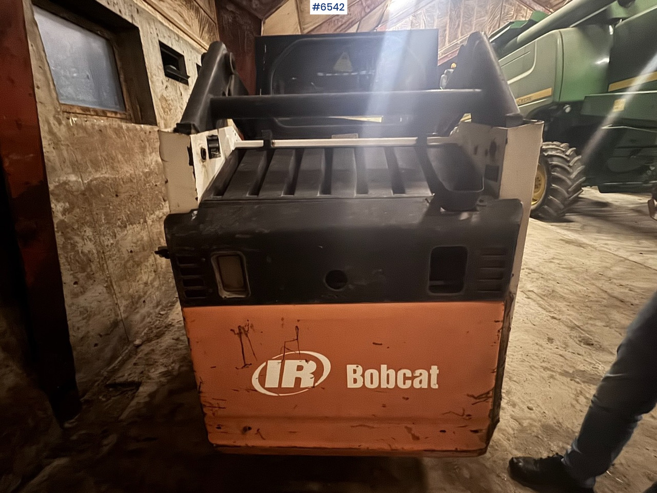 Approx. 1993 Bobcat 7753 skid steer - 수확기 : 사진 4 Approx. 1993 Bobcat 7753 skid steer - 수확기 : 사진 4