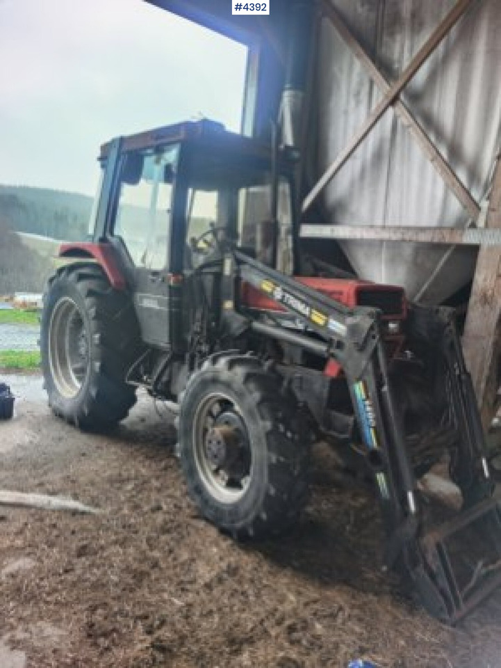 Case International 885XL 4x4 with trima loader - 장궤형 트랙터 : 사진 1 Case International 885XL 4x4 with trima loader - 장궤형 트랙터 : 사진 1