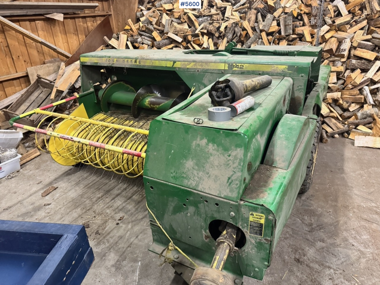 John Deere 342 Square Baler - 건초 및 목초 장비 : 사진 1 John Deere 342 Square Baler - 건초 및 목초 장비 : 사진 1