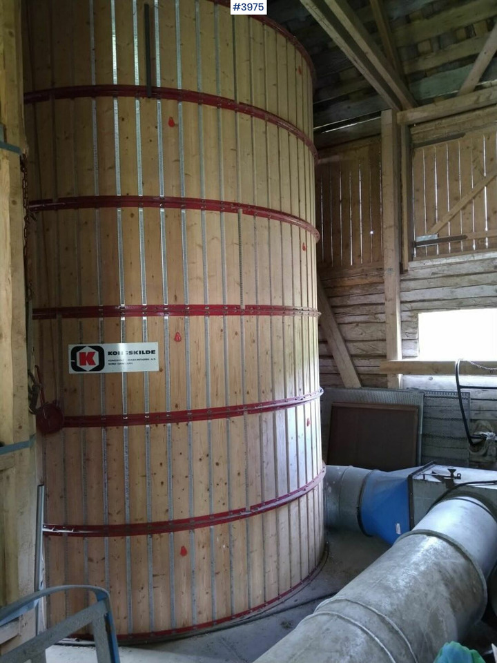Kongskilde Dry storage silo w/ fan. - 건초 및 목초 장비 : 사진 1 Kongskilde Dry storage silo w/ fan. - 건초 및 목초 장비 : 사진 1