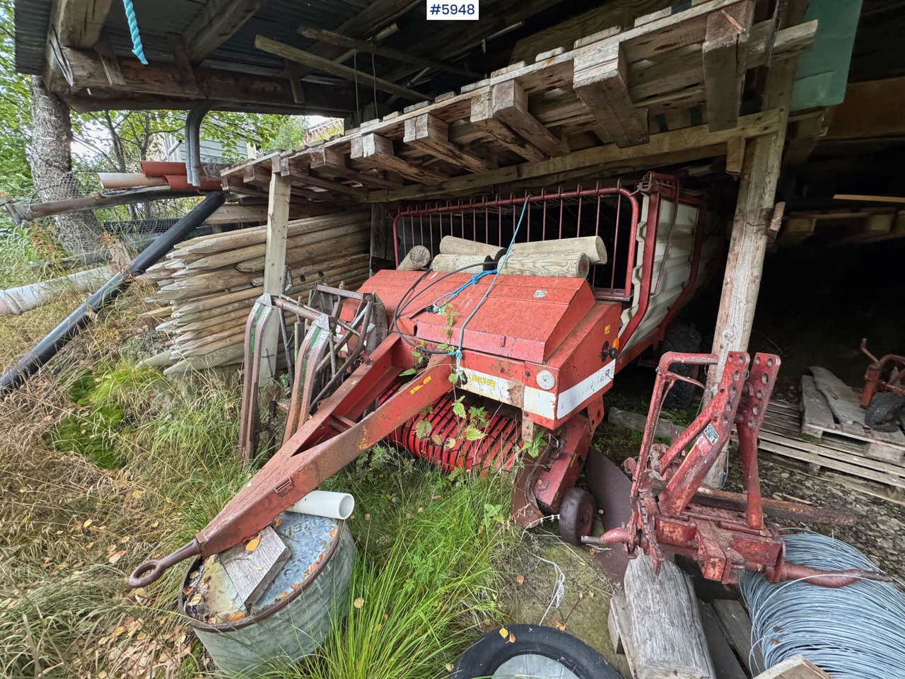 Pöttinger forage wagon - 건초 및 목초 장비 : 사진 1 Pöttinger forage wagon - 건초 및 목초 장비 : 사진 1