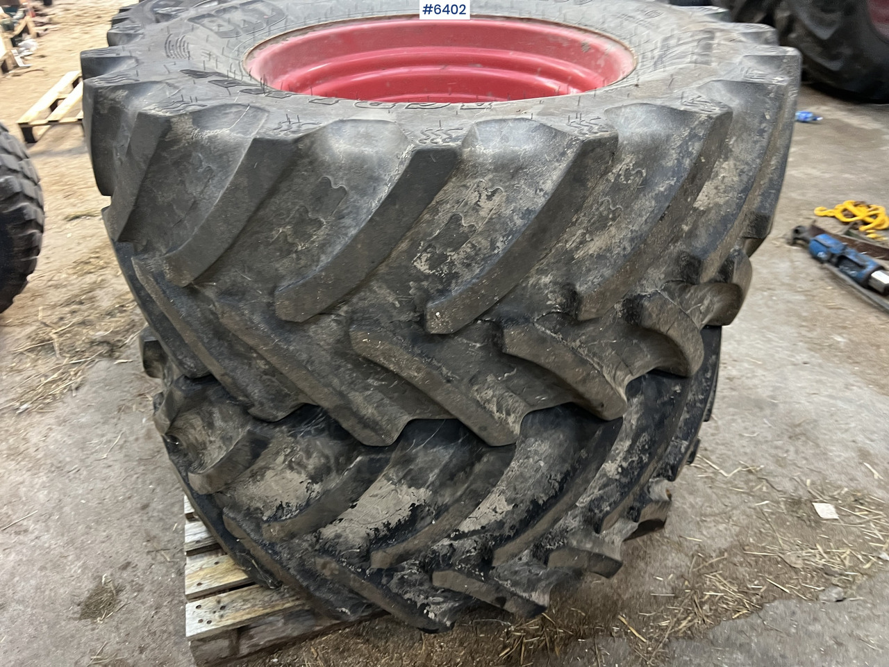 Tractor tires and rims - 휠 및 타이어 패키지 농업용 기계 용 : 사진 1 Tractor tires and rims - 휠 및 타이어 패키지 농업용 기계 용 : 사진 1