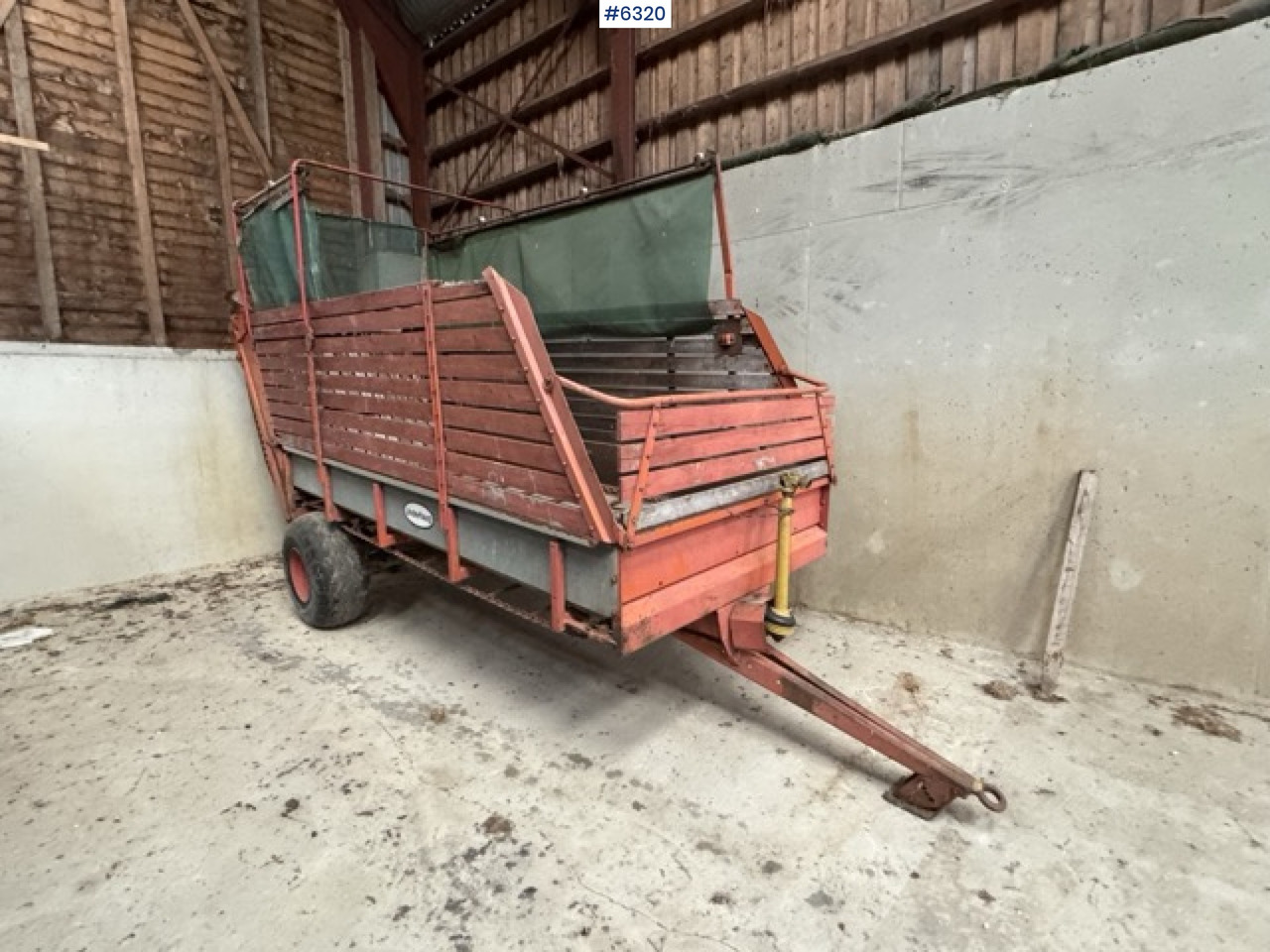 Underhaug 370 unloading wagon with discharge roller - 건초 및 목초 장비 : 사진 3 Underhaug 370 unloading wagon with discharge roller - 건초 및 목초 장비 : 사진 3