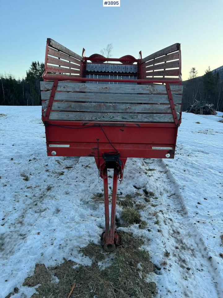 Underhaug 7000 unloader wagon - 건초 및 목초 장비 : 사진 2 Underhaug 7000 unloader wagon - 건초 및 목초 장비 : 사진 2