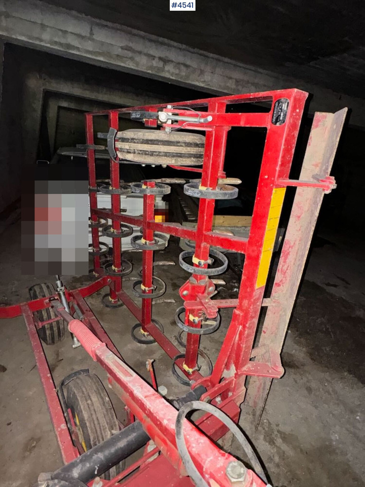 Väderstad Harrow - 해로 : 사진 4 Väderstad Harrow - 해로 : 사진 4