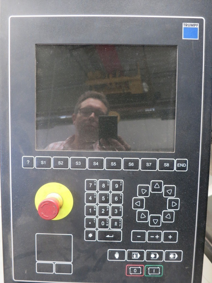 TRUMPF Trubent 3120 - 프레스 브레이크 : 사진 2 TRUMPF Trubent 3120 - 프레스 브레이크 : 사진 2