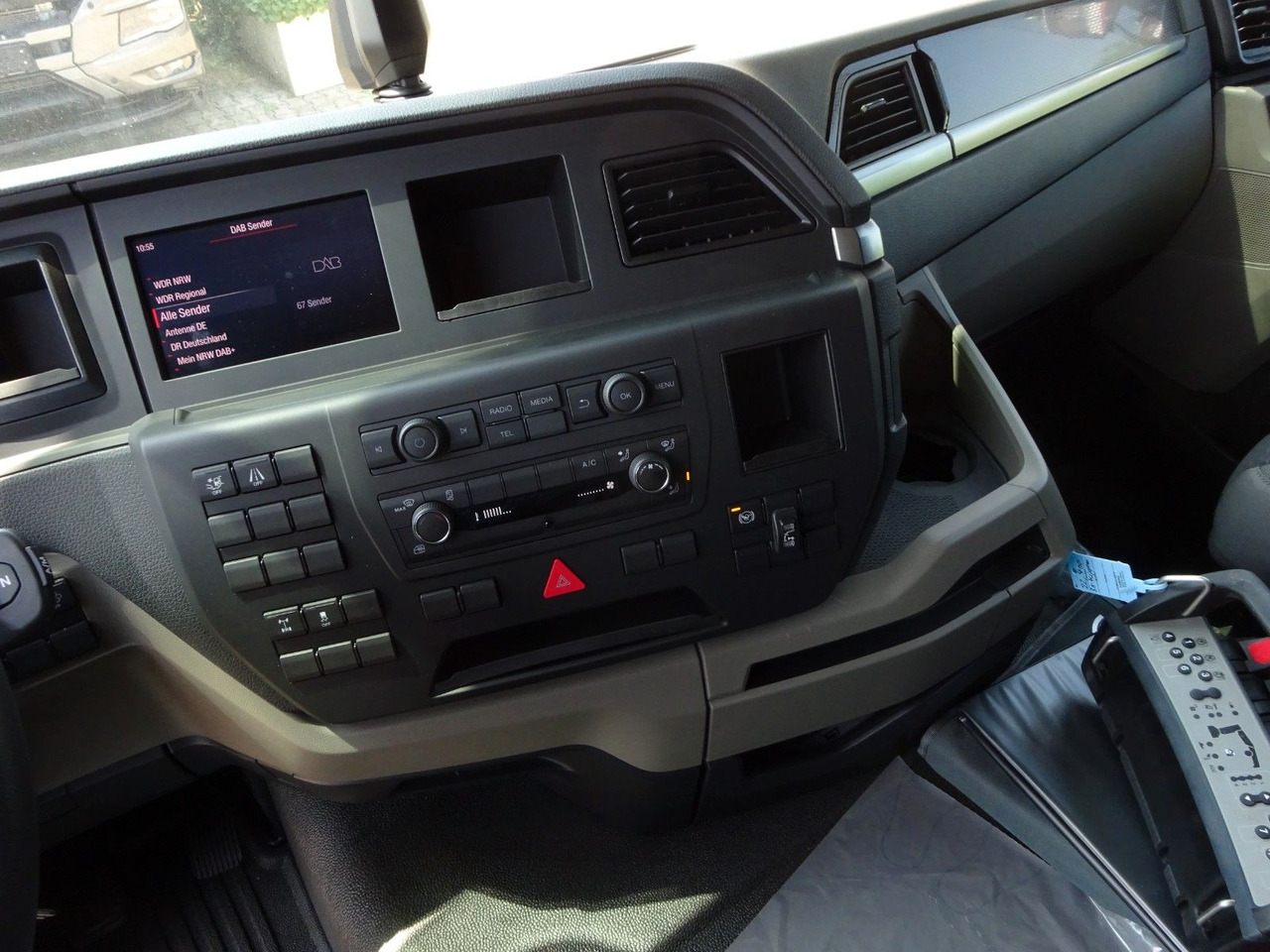 덤프트럭, 크레인 트럭 MAN 22.400 TGS + HIAB X-HIDUO 138 Kran : 사진 20