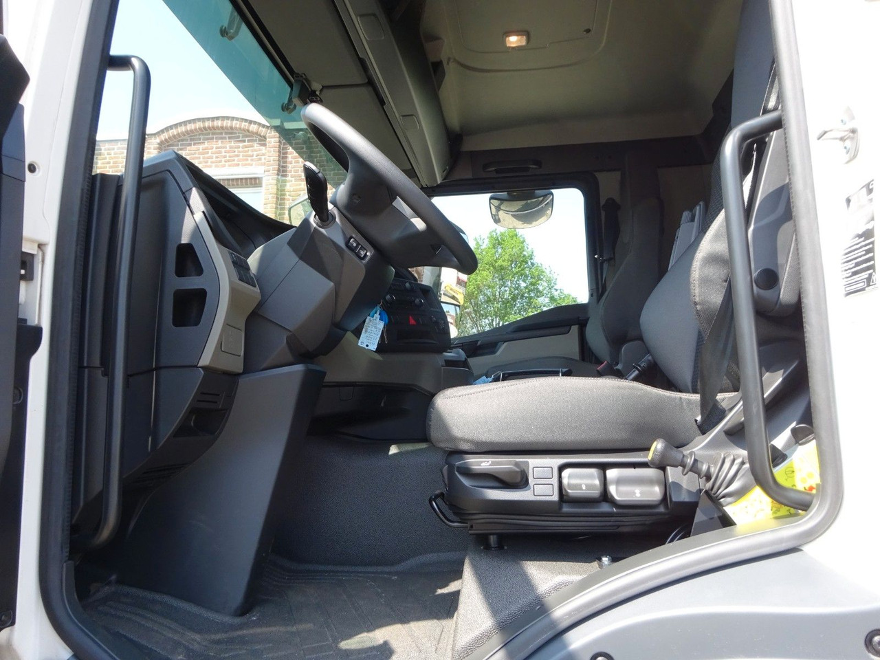 덤프트럭, 크레인 트럭 MAN 22.400 TGS + HIAB X-HIDUO 138 Kran : 사진 17