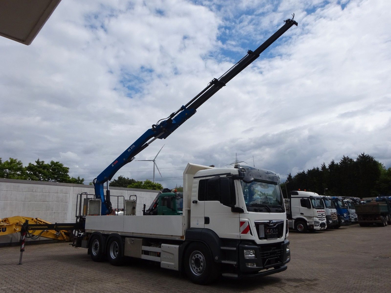 MAN 26.420 TGS Pritsche + HIAB 211 HIPRO Kran - 크레인 트럭 : 사진 3 MAN 26.420 TGS Pritsche + HIAB 211 HIPRO Kran - 크레인 트럭 : 사진 3