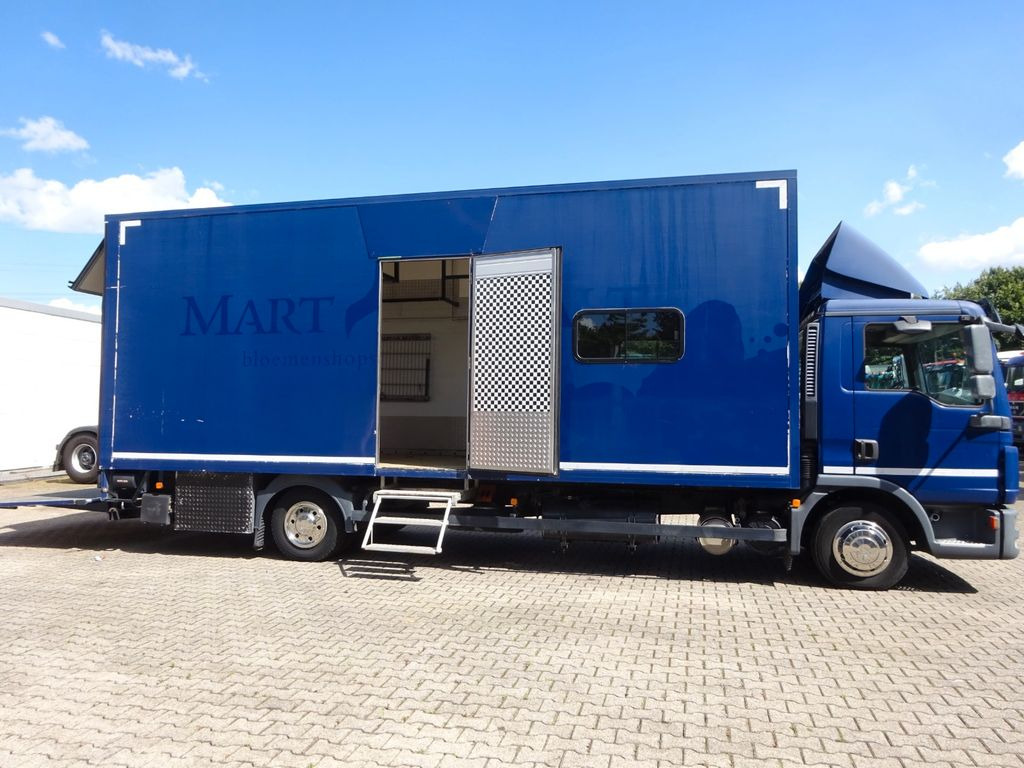 MAN 8.220 Koffer mit LBW als Wohnmobil ausgebaut 4x2 - 박스 트럭 : 사진 1 MAN 8.220 Koffer mit LBW als Wohnmobil ausgebaut 4x2 - 박스 트럭 : 사진 1