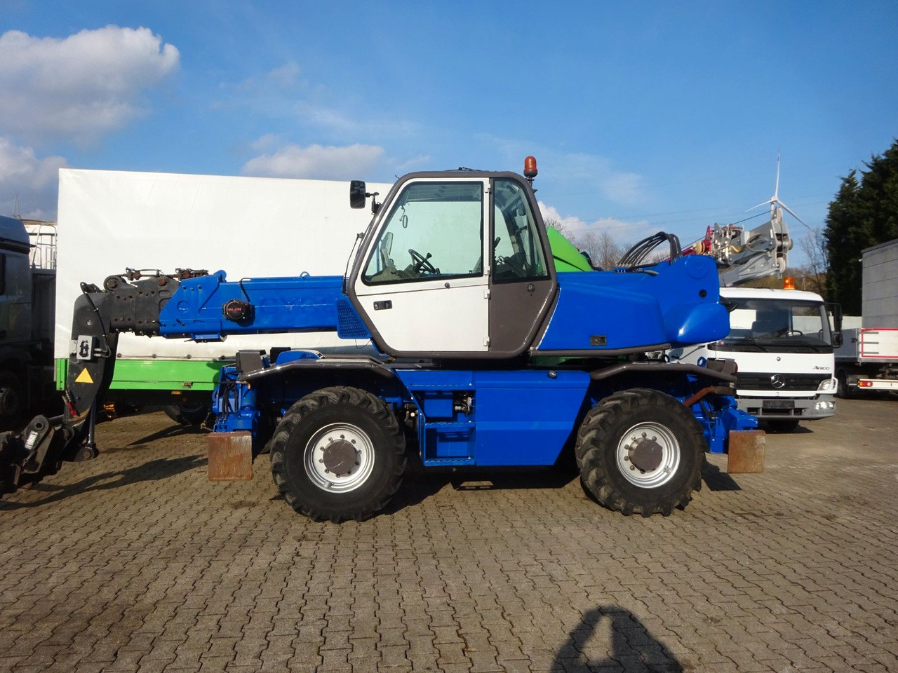 Manitou Teleskoplader MRT 2150 mit Palettengabel - 텔레스코픽 핸들러 : 사진 1 Manitou Teleskoplader MRT 2150 mit Palettengabel - 텔레스코픽 핸들러 : 사진 1