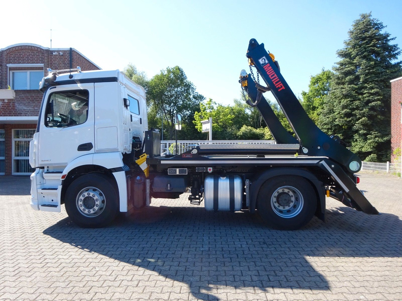Mercedes-Benz 1840 Actros Absetzkipper NEUFAHRZEUG mit 1645 km - 덤프트럭 : 사진 2 Mercedes-Benz 1840 Actros Absetzkipper NEUFAHRZEUG mit 1645 km - 덤프트럭 : 사진 2