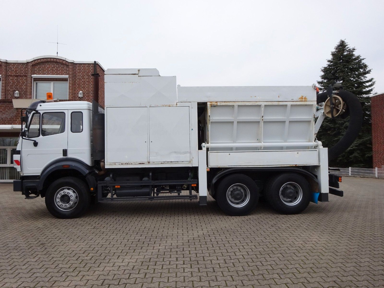 Mercedes-Benz 2527 Saugbagger. RSP Mercedes-Benz 2527 Saugbagger. RSP - 진공 흡입 트럭 : 사진 3 Mercedes-Benz 2527 Saugbagger. RSP Mercedes-Benz 2527 Saugbagger. RSP - 진공 흡입 트럭 : 사진 3