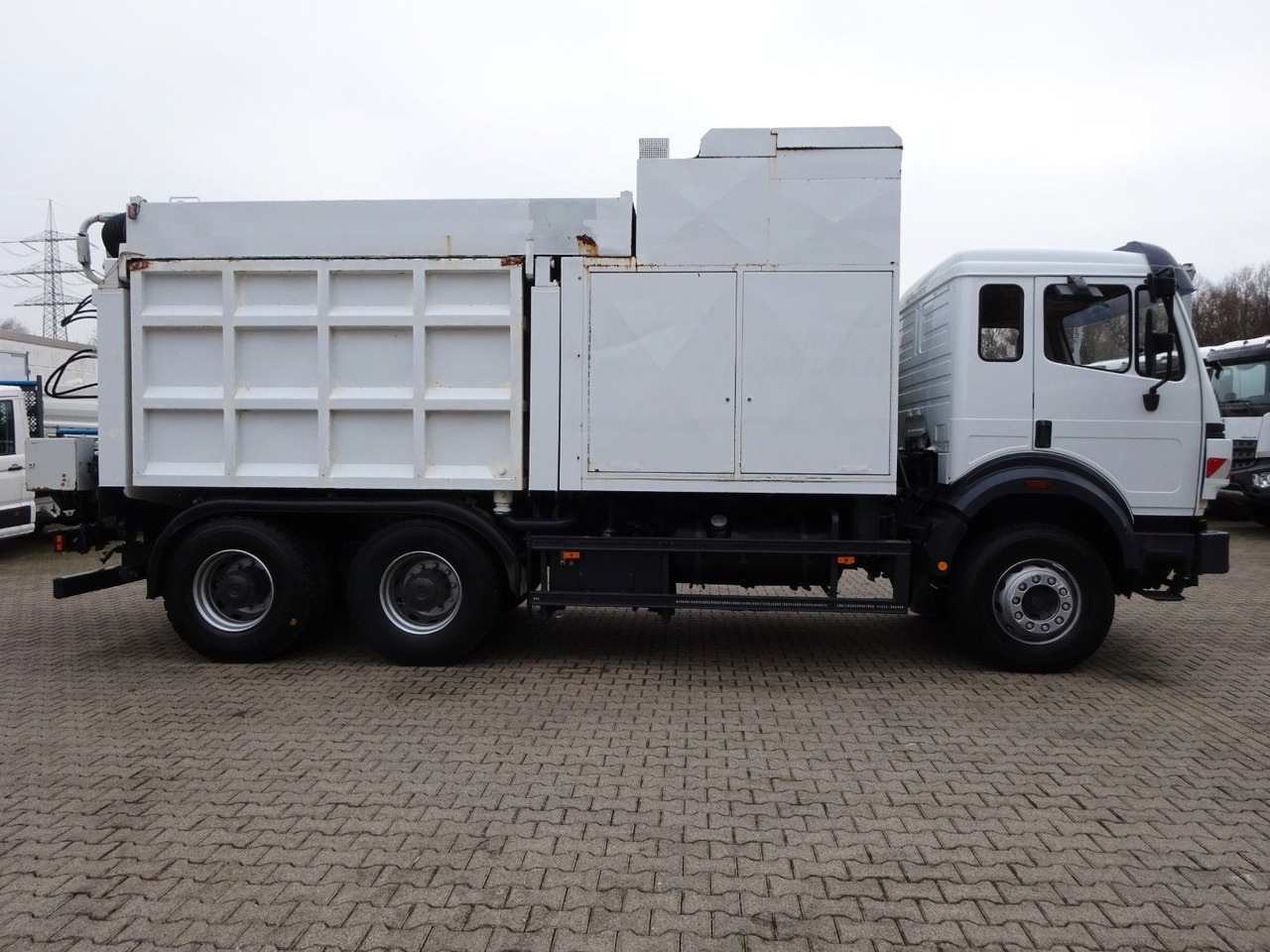 Mercedes-Benz 2527 Saugbagger. RSP Mercedes-Benz 2527 Saugbagger. RSP - 진공 흡입 트럭 : 사진 2 Mercedes-Benz 2527 Saugbagger. RSP Mercedes-Benz 2527 Saugbagger. RSP - 진공 흡입 트럭 : 사진 2