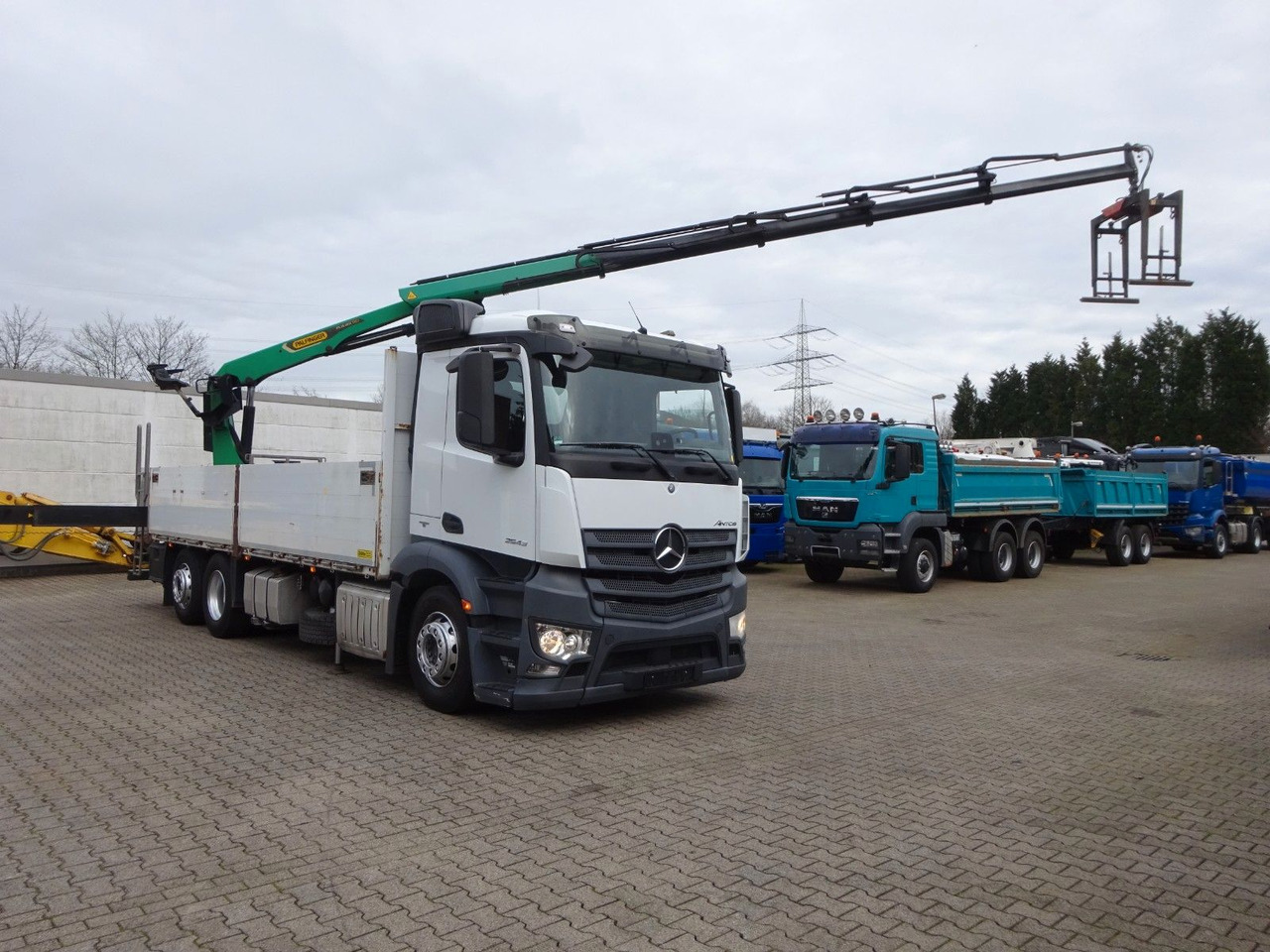 Mercedes-Benz 2543 Antos Baustoff +PK 26001 bis 20 m Auslage Mercedes-Benz 2543 Antos Baustoff +PK 26001 bis 20 m Auslage - 크레인 트럭, 드롭사이드/ 플랫베드 트럭 : 사진 2 Mercedes-Benz 2543 Antos Baustoff +PK 26001 bis 20 m Auslage Mercedes-Benz 2543 Antos Baustoff +PK 26001 bis 20 m Auslage - 크레인 트럭, 드롭사이드/ 플랫베드 트럭 : 사진 2