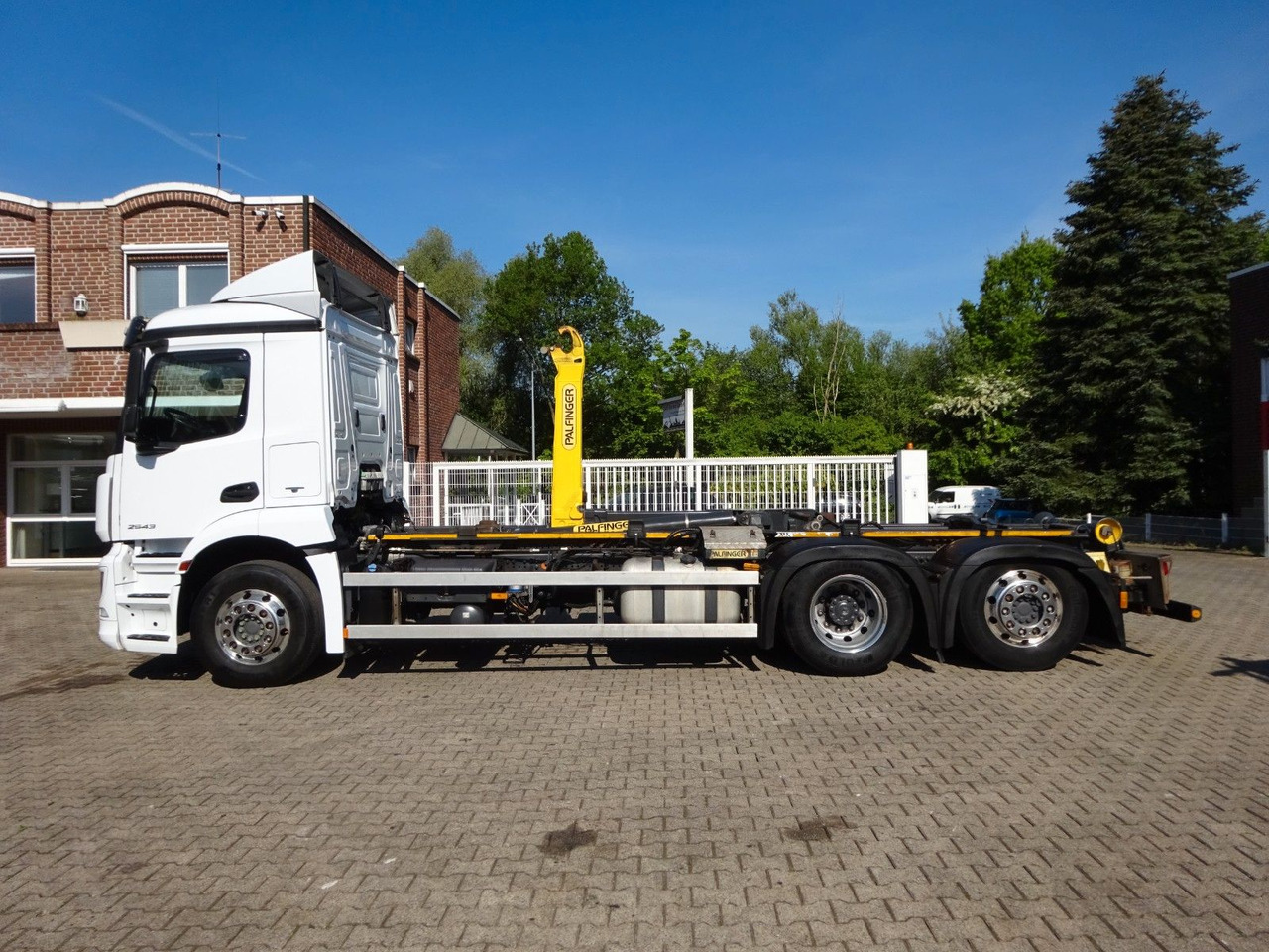 Mercedes-Benz 2543 Antos PALFINGER Abroller - 후크 리프트 트럭 : 사진 4 Mercedes-Benz 2543 Antos PALFINGER Abroller - 후크 리프트 트럭 : 사진 4