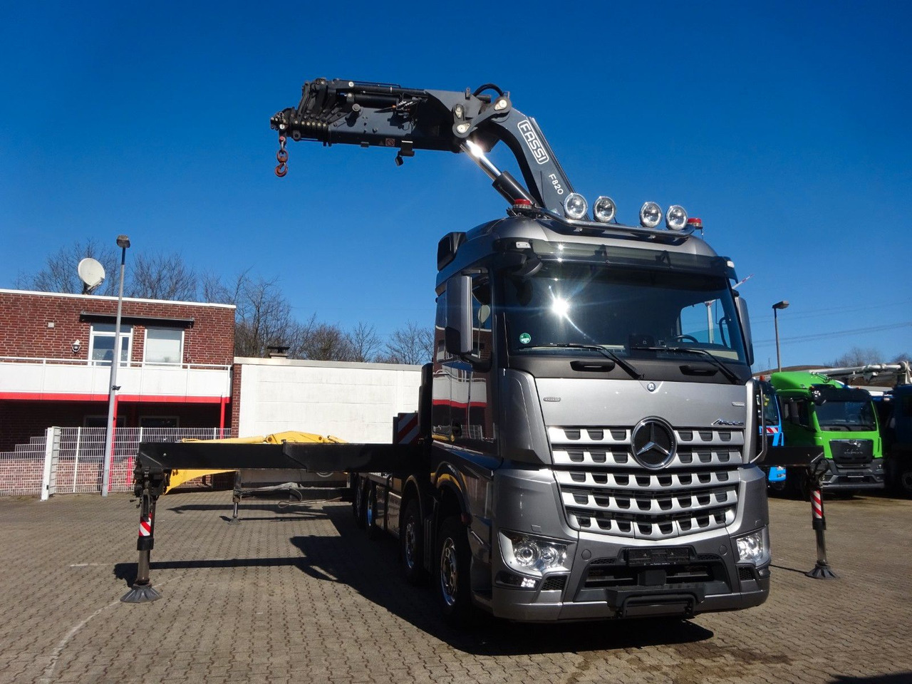 신규 크레인 트럭, 드롭사이드/ 플랫베드 트럭 Mercedes-Benz 3453  Plattform + Fassi F820 Kran  8x2 Mercedes-Benz 3453 FASSI F820 Kran 8x Hydr. Ausschub : 사진 8