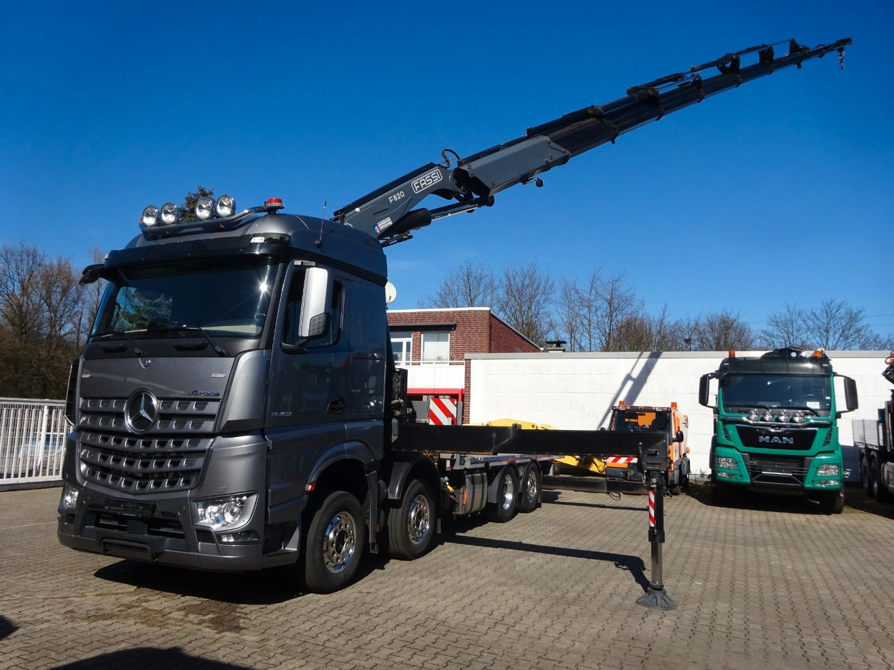 Mercedes-Benz 3453 Plattform + Fassi F820 Kran 8x2 Mercedes-Benz 3453 FASSI F820 Kran 8x Hydr. Ausschub - 크레인 트럭, 드롭사이드/ 플랫베드 트럭 : 사진 1 Mercedes-Benz 3453 Plattform + Fassi F820 Kran 8x2 Mercedes-Benz 3453 FASSI F820 Kran 8x Hydr. Ausschub - 크레인 트럭, 드롭사이드/ 플랫베드 트럭 : 사진 1