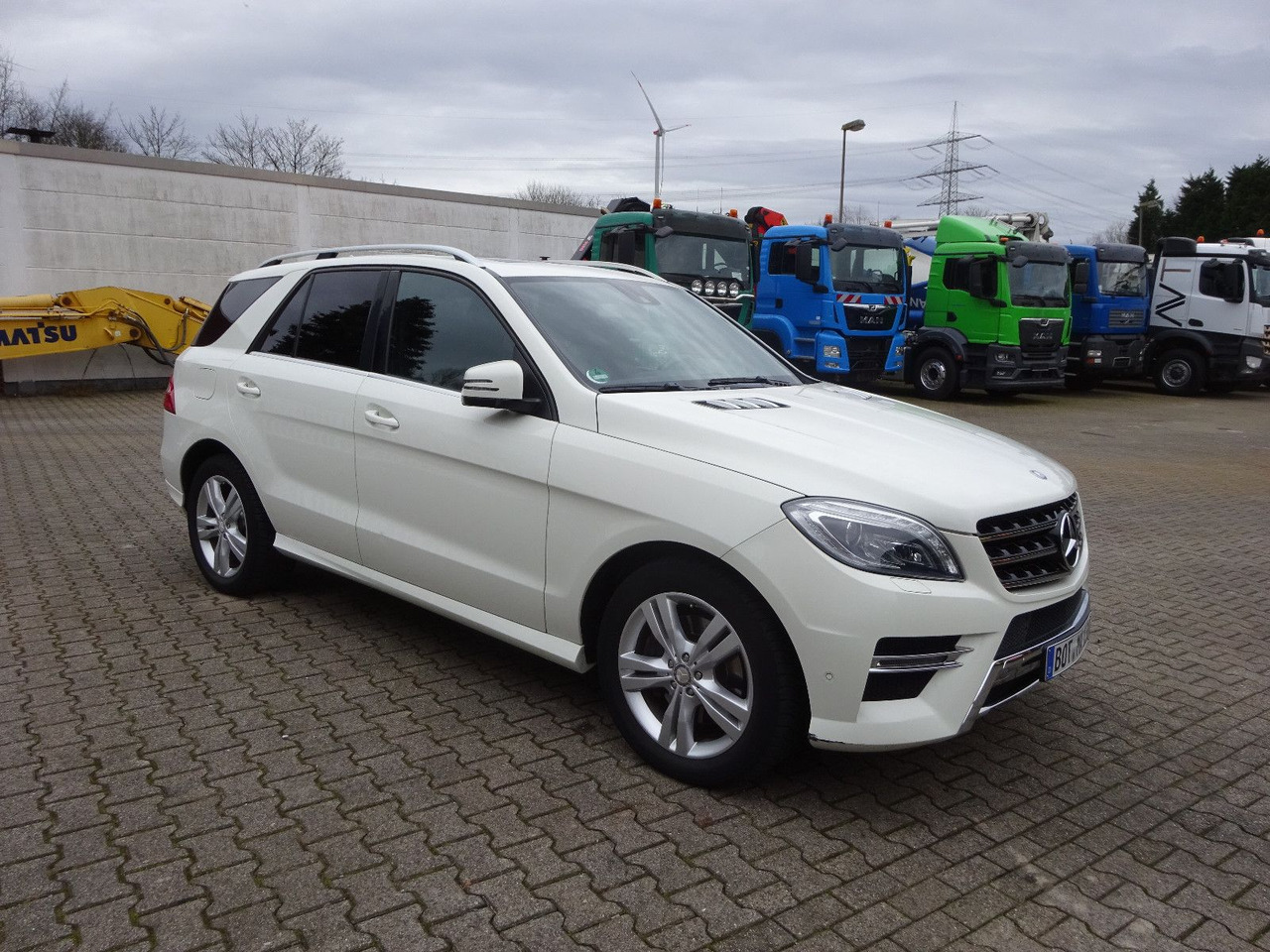 Mercedes-Benz ML 350 CDI BlueTec Mercedes-Benz ML 350 CDI BlueTec. AMG Paket - SUV : 사진 1 Mercedes-Benz ML 350 CDI BlueTec Mercedes-Benz ML 350 CDI BlueTec. AMG Paket - SUV : 사진 1