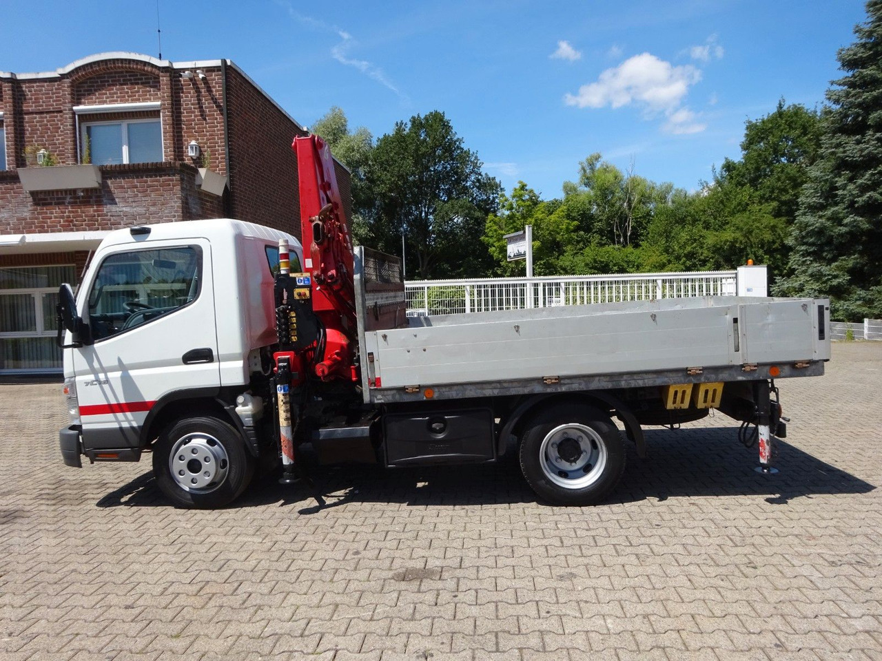 플랫베드 밴 Mitsubishi Fuso Canter 7C18 + Ferrari F571 Kran : 사진 7