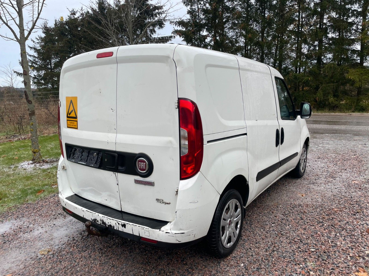 Fiat Doblo Doblò Basis Kasten 1.3 diesel - 스테이션 왜건 : 사진 4 Fiat Doblo Doblò Basis Kasten 1.3 diesel - 스테이션 왜건 : 사진 4