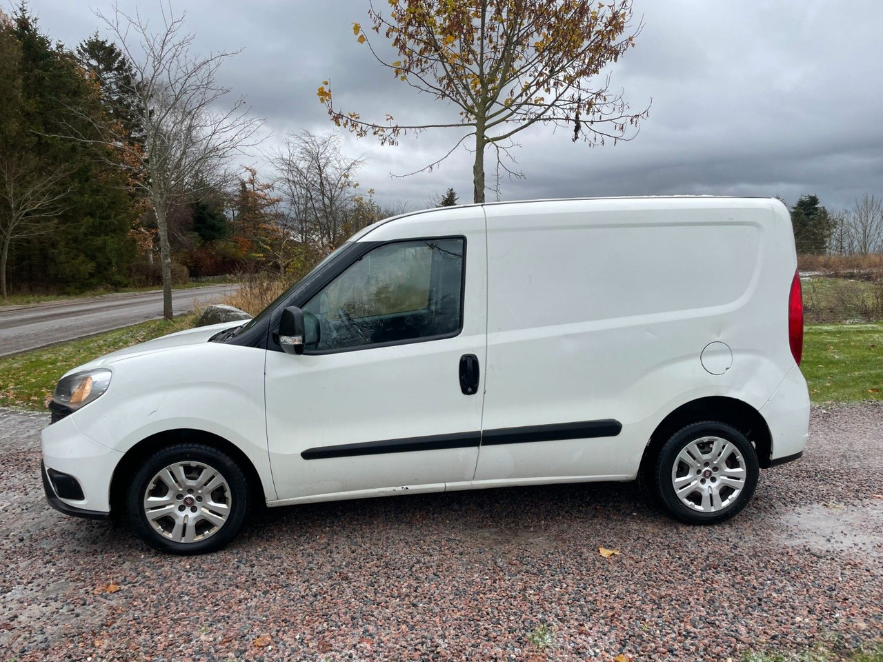 Fiat Doblo Doblò Basis Kasten 1.3 diesel - 스테이션 왜건 : 사진 2 Fiat Doblo Doblò Basis Kasten 1.3 diesel - 스테이션 왜건 : 사진 2