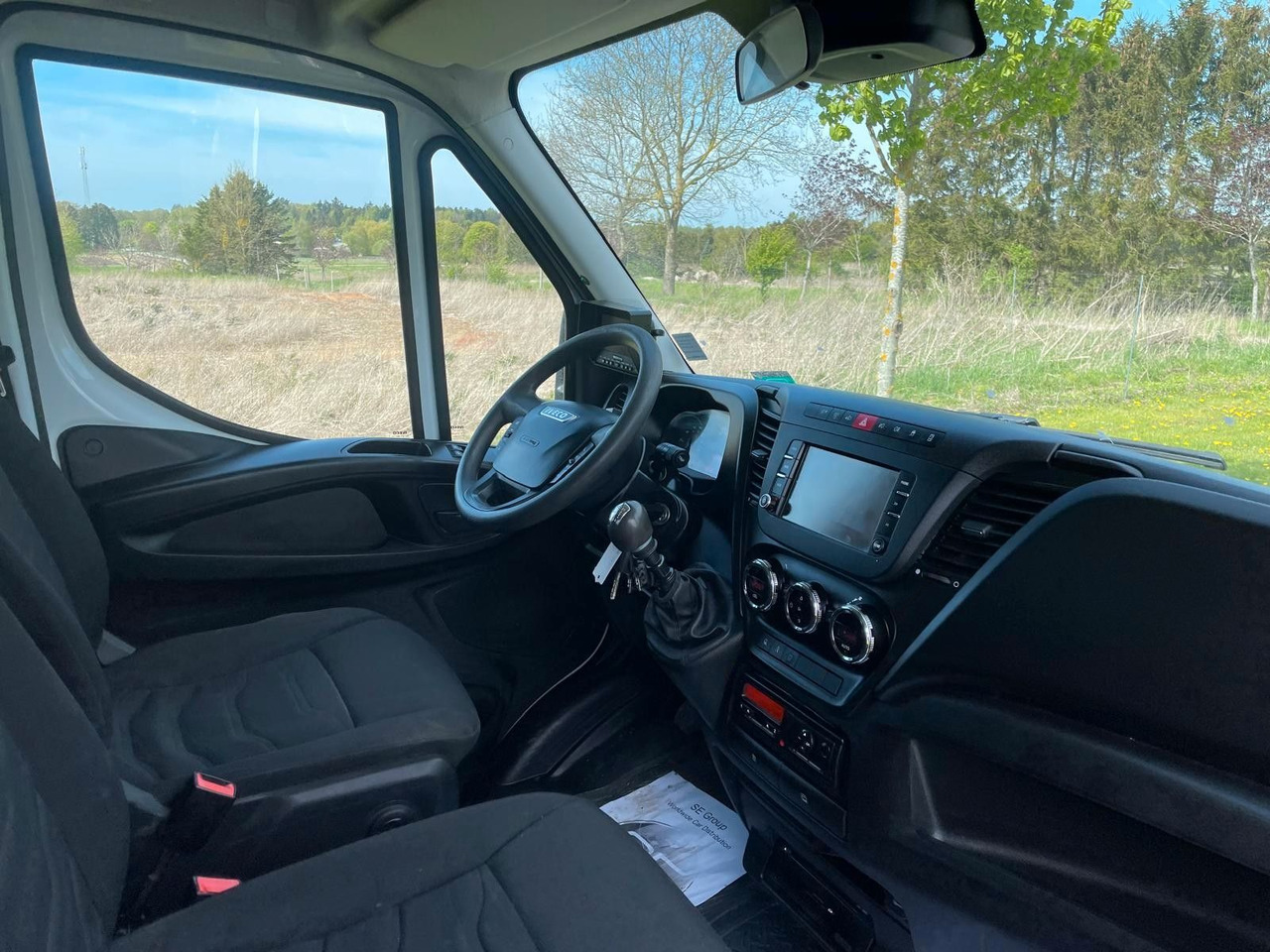 플랫베드 밴, 콤비 밴 Iveco Daily 3.0 Fahrgestell Doppelkabine 50 C *Crane* : 사진 19