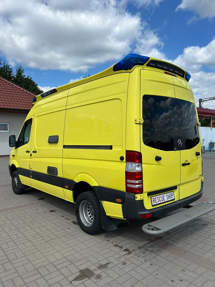 Mercedes-Benz Sprinter 519 CDI 4X4 **Ambulace** - 승합차 : 사진 3 Mercedes-Benz Sprinter 519 CDI 4X4 **Ambulace** - 승합차 : 사진 3