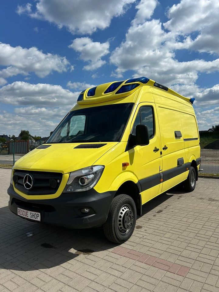 Mercedes-Benz Sprinter 519 CDI 4X4 **Ambulace** - 승합차 : 사진 2 Mercedes-Benz Sprinter 519 CDI 4X4 **Ambulace** - 승합차 : 사진 2
