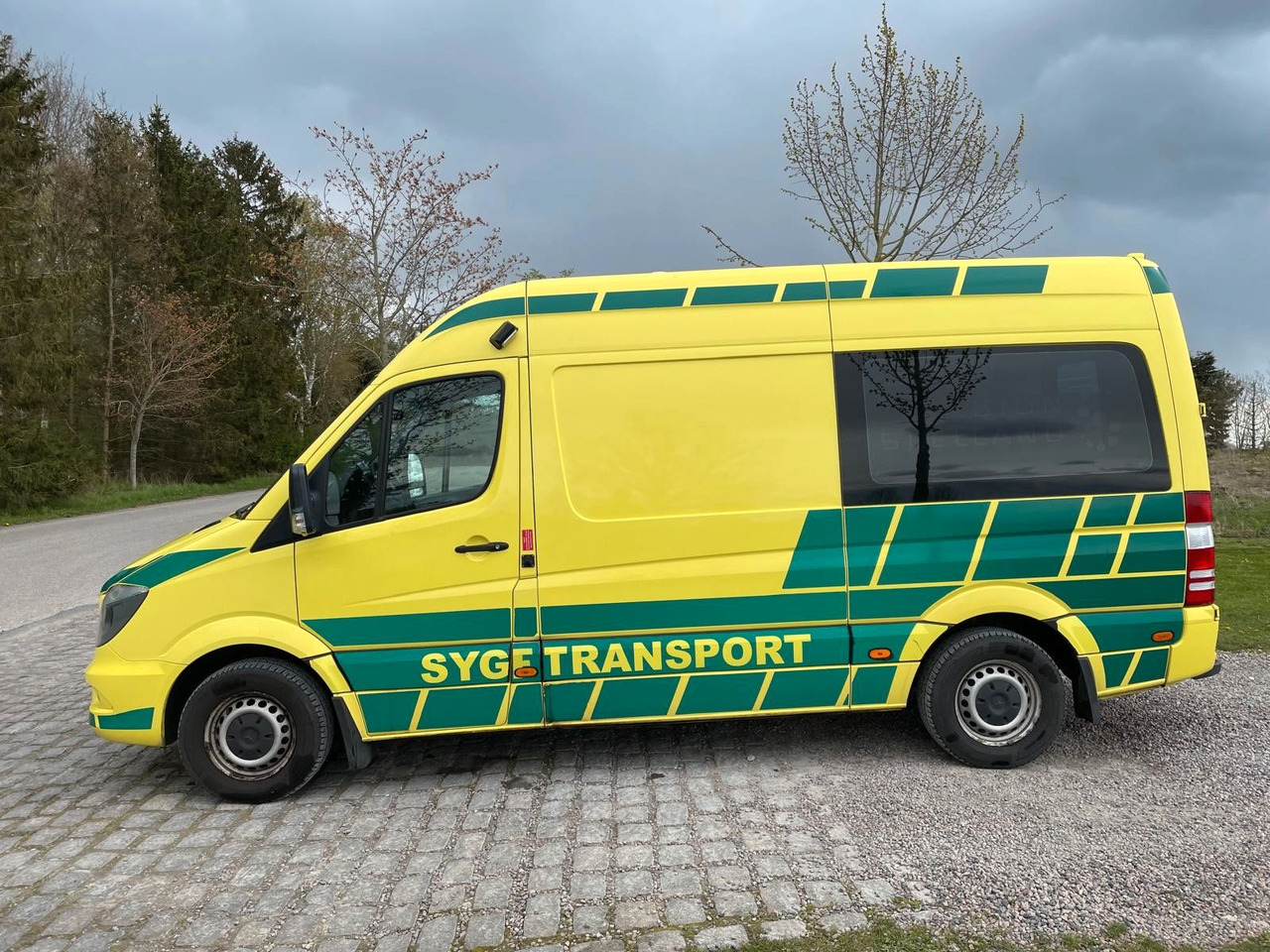 Mercedes-Benz Sprinter II kasten 316 CDI Aut - 구급차 : 사진 2 Mercedes-Benz Sprinter II kasten 316 CDI Aut - 구급차 : 사진 2