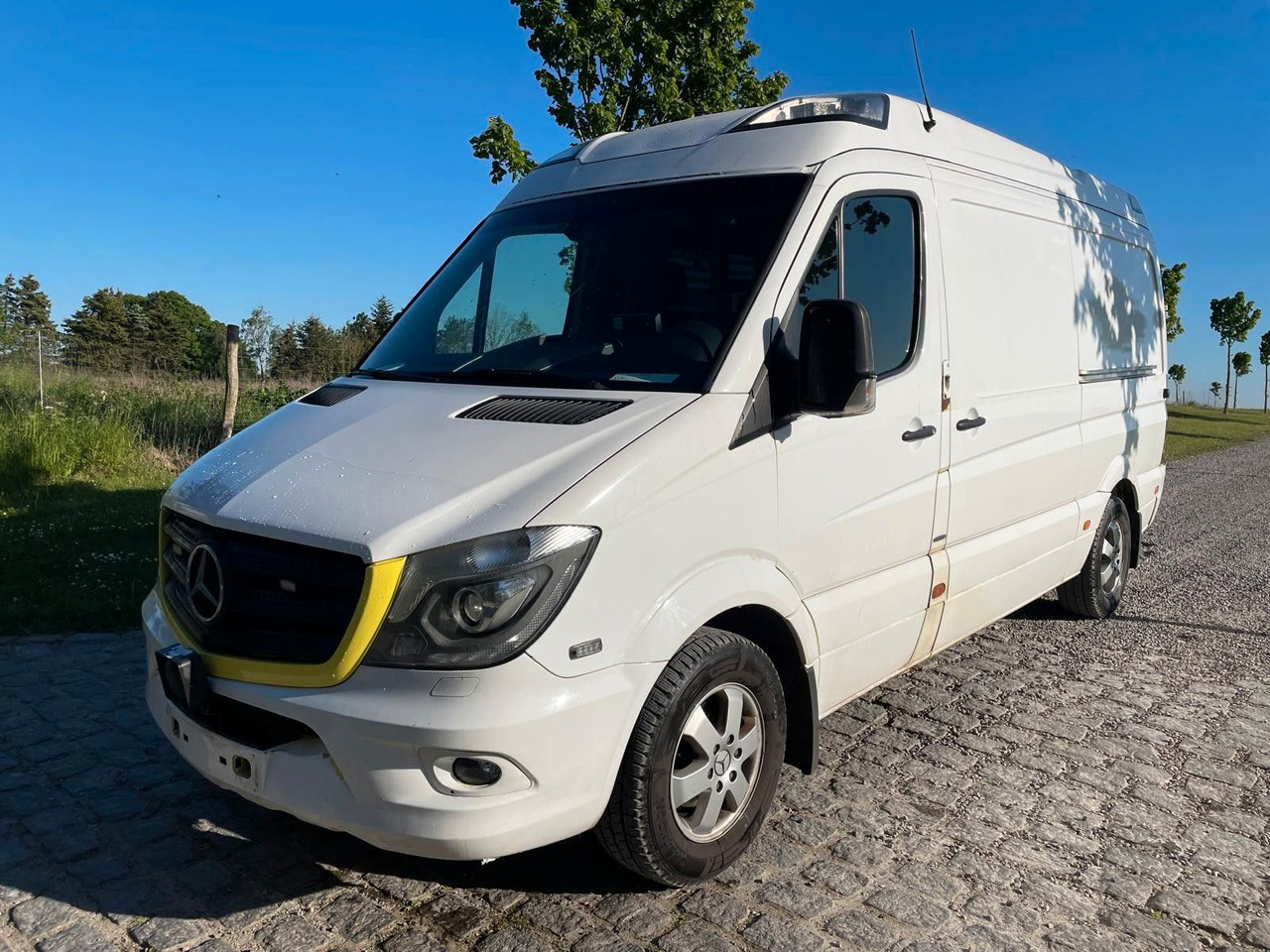 Mercedes-Benz Sprinter Kasten 316 CDI Ambulance *7 200 netto* - 구급차 : 사진 1 Mercedes-Benz Sprinter Kasten 316 CDI Ambulance *7 200 netto* - 구급차 : 사진 1