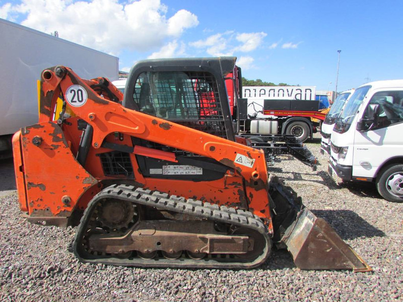 Bobcat T 590 High Flow Kompaktlader 24.000 EUR - 스키드 스티어 로더 : 사진 1 Bobcat T 590 High Flow Kompaktlader 24.000 EUR - 스키드 스티어 로더 : 사진 1