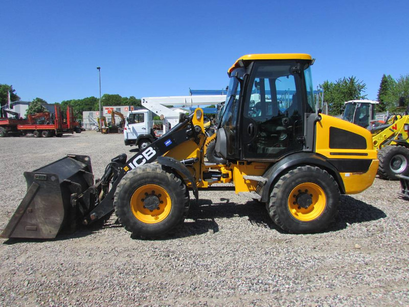 JCB 409 Radlader 29.000 EUR - 휠 로더 : 사진 1 JCB 409 Radlader 29.000 EUR - 휠 로더 : 사진 1