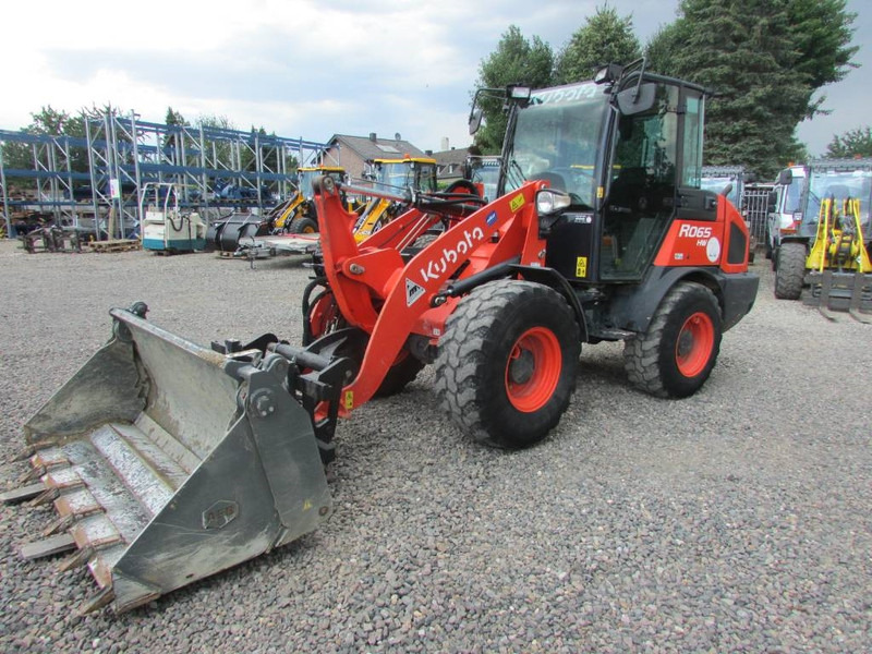Kubota R 065 Radlader 31.000 EUR - 휠 로더 : 사진 2 Kubota R 065 Radlader 31.000 EUR - 휠 로더 : 사진 2