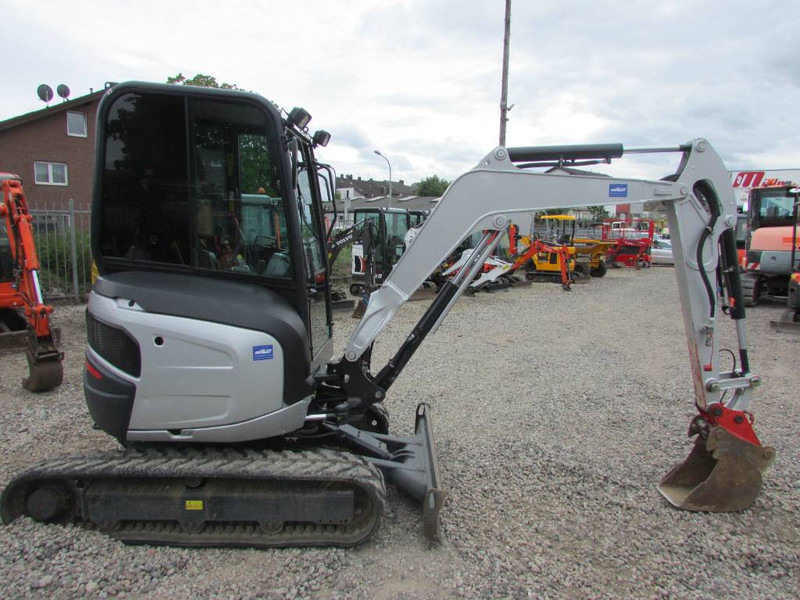 Kubota U 27-4 Minibagger 31.000 EUR - 미니 굴삭기 : 사진 5 Kubota U 27-4 Minibagger 31.000 EUR - 미니 굴삭기 : 사진 5
